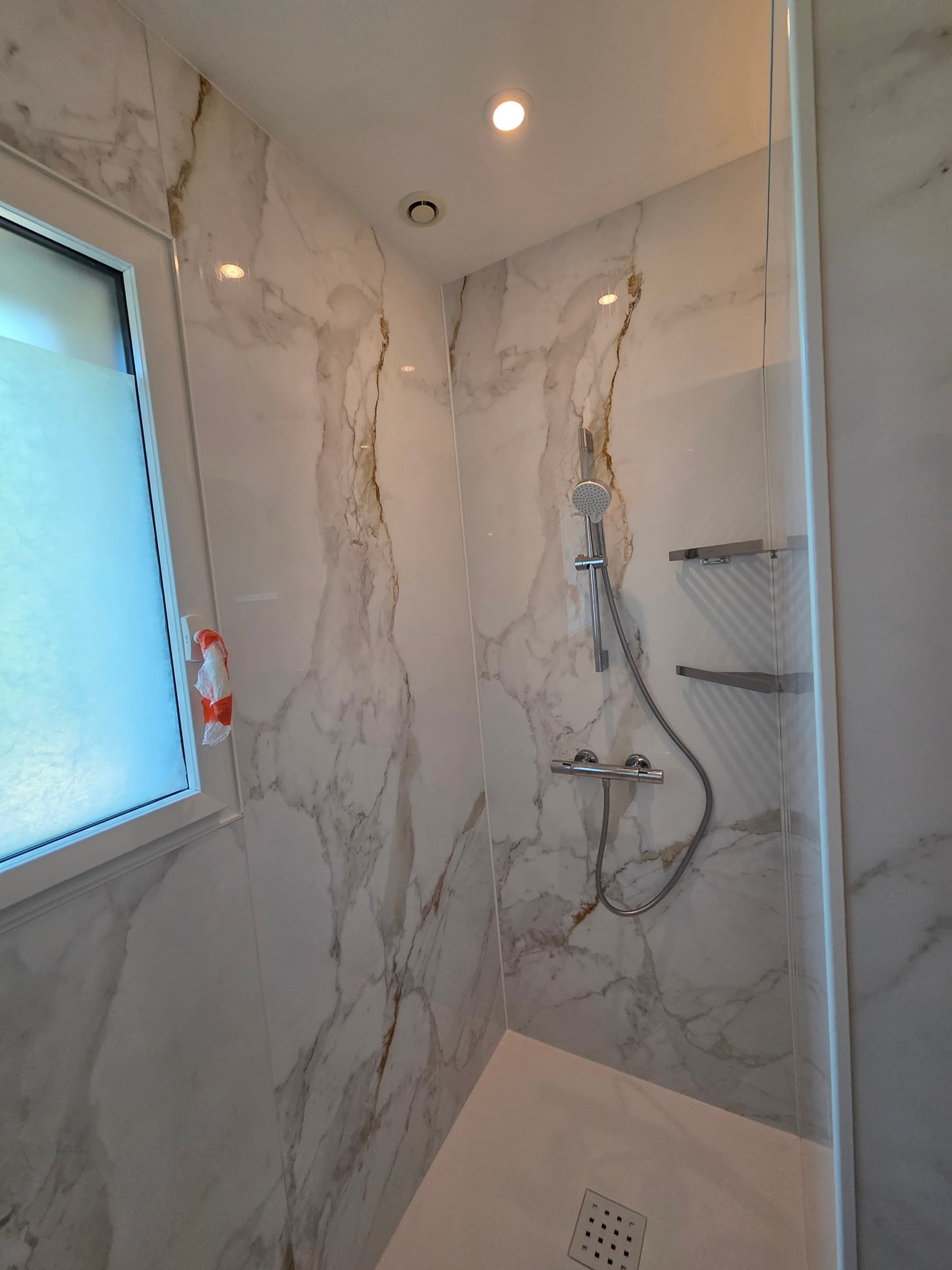 Espace douche à Grand-Champ